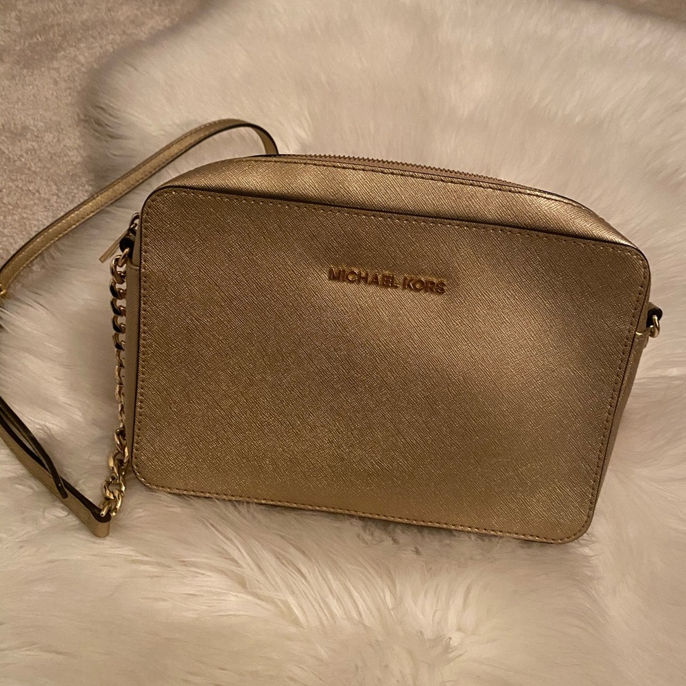 MK Jet Set Large Saffiano Crossbody Bag
